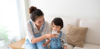 Phát triển chỉ số IQ và EQ cho con từ ngày đầu – Bí quyết nuôi dạy trẻ của mẹ hiện đại