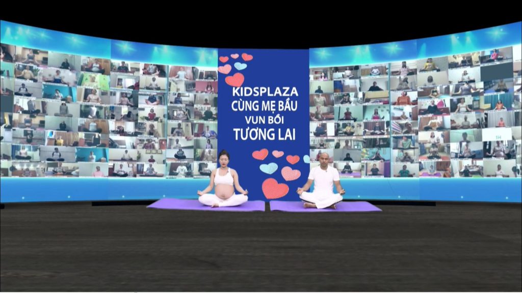 2000 mẹ bầu tập yoga trực tuyến dưới sự hướng dẫn của HLV Gurdev Singh