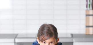 Bé 8 tháng uống sữa tươi được không? Uống khi nào là tốt nhất?