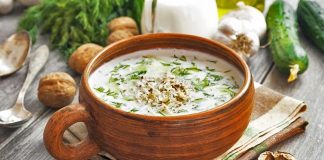 Trẻ mấy tháng ăn được quả óc chó? Cách nấu cháo với quả óc chó cho bé ăn dặm