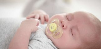 Review chi tiết 5 núm ty ngậm cho bé an toàn và tốt nhất