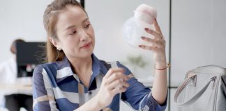 Máy hút sữa tự động có tiện lợi không? Có nên dùng máy tự động không?