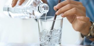 Mẹ bầu uống nước đá, lợi hay hại?