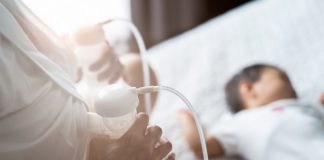 Vắt sữa bằng máy có bị mất sữa không? Nên dùng máy vắt sữa khi nào?