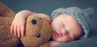 Luyện tập thói quen ngủ đúng giờ cho trẻ sơ sinh