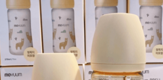 Bình sữa Moyuum lạc đà có đắt không? Có mấy loại?
