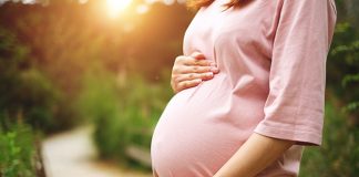 Đầu năm bà bầu có nên đi chùa không? Cần kiêng kị điều gì?