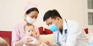 Review TOP 12 bác sĩ nhi giỏi có tâm ở Hà Nội