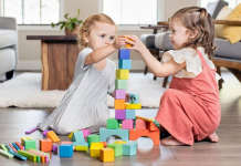 Góc lý giải: Có nên giáo dục sớm cho trẻ sơ sinh không?