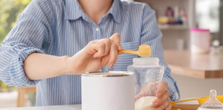 1 muỗng sữa Enfamil bao nhiêu gam? Enfamil pha nhiệt độ bao nhiêu?