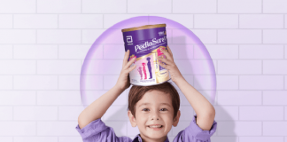 Bé uống sữa Pediasure bị đi ngoài, nguyên nhân do đâu?