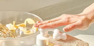 Tại sao nước rửa bình sữa Moyuum được nhiều bà mẹ ở Hàn Quốc tin dùng? nuoc-rua-binh-sua-moyuum-1