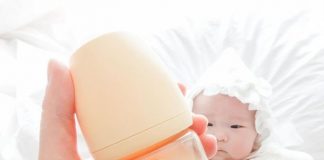 Cách chọn bình sữa Moyuum phù hợp với độ tuổi của bé cach-chon-binh-sua-moyuum-phu-hop-voi-do-tuoi-cua-be-1