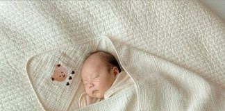 Mẹ ơi, bé cần khăn gì? Giải mã các loại khăn cho trẻ sơ sinh từ A đến Z