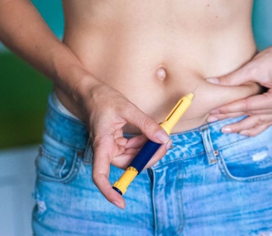 “Tiêm thuốc kích trứng có đau không?” – Lắng nghe câu chuyện từ những người đã trải qua