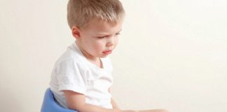 Trẻ em bị nôn và tiêu chảy nên ăn gì? Kiêng gì để mau khỏe?