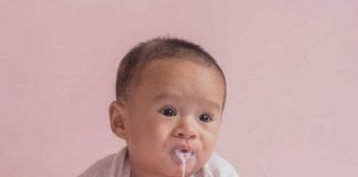 Tìm hiểu nguyên nhân trẻ 2 tuổi bị nôn về đêm và cách xử lý tại nhà