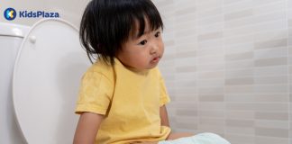 Trẻ bị són phân nhiều lần trong ngày nguyên nhân do đâu? Hướng xử lý đúng cách