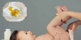 Tìm hiểu nguyên nhân trẻ sơ sinh đi ngoài có hạt vàng? Giải pháp là gì?