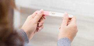 Thắc mắc: Chậm kinh bao lâu thì thử que lên 2 vạch?