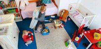 Dọn dẹp đồ chơi và quần áo bé sau Tết như thế nào?