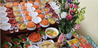 Chuẩn bị mâm lễ cúng đầy tháng cho bé gái miền Bắc và miền Nam đơn giản