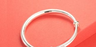 Chọn quà thôi nôi bé gái: Đẹp – Ý nghĩa – Không đụng hàng!