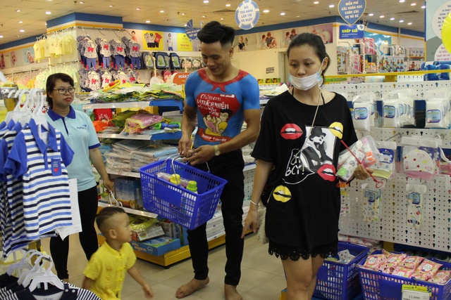Các ông bố hoá siêu nhân mang theo thông điệp ý nghĩa - Ảnh 3. Các ông bố hoá siêu nhân mang theo thông điệp ý nghĩa - Ảnh 3.