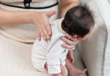 Trẻ sơ sinh bị nấc cụt có sao không? Cách chữa nấc cụt hiệu quả nac-cut-o-tre-so-sinh-co-sao-khong