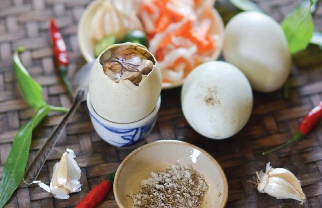 sau-sinh-an-duoc-trung-vit-lon-khong