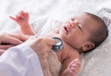 Trẻ sinh mổ bao lâu hết khò khè? Giải mã nguyên nhân và cách chăm sóc đúng cách trẻ sinh mổ hay khò khè