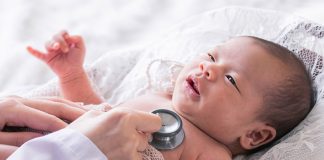 Trẻ sinh mổ bao lâu hết khò khè? Giải mã nguyên nhân và cách chăm sóc đúng cách trẻ sinh mổ hay khò khè