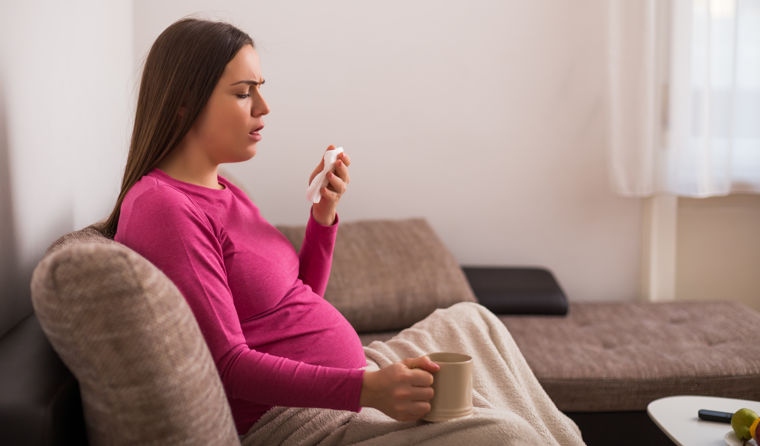 Cúm ở phụ nữ mang thai gây nguy hiểm cho sản phụ và thai nhi | VOV.VN
