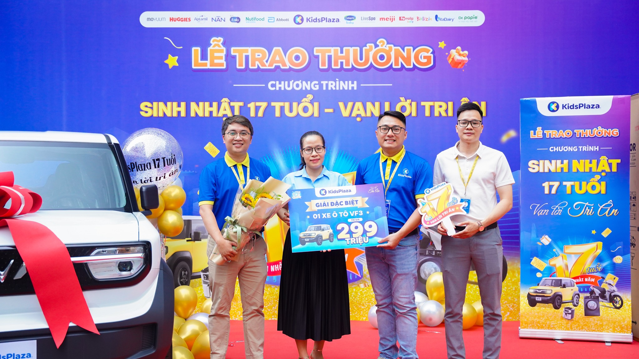Lễ trao giải xe vf3 1