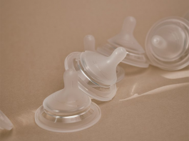 Núm Moyuum Natural-Fit Stage 3 dành cho bé mấy tháng?