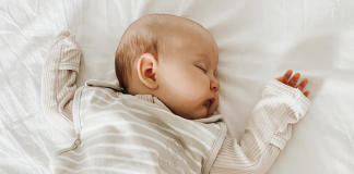 Cách ủ trẻ sơ sinh ngủ ngon và giúp bé có giấc ngủ sâu