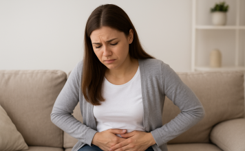 Ra máu sau khi chuyển phôi có nguy hiểm không?