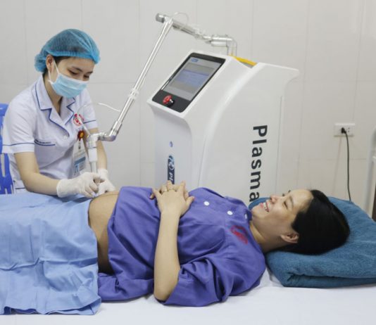 Chiếu tia plasma có tốt không? Lợi ích & tác hại cần biết