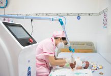 Chiếu tia plasma cuống rốn: Giá bao nhiêu và vì sao mẹ nên chọn?