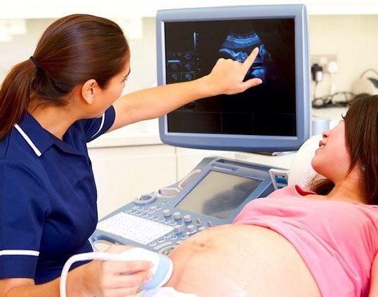 Cách giữ thai khi cổ tử cung ngắn: Dấu hiệu & xử trí sớm