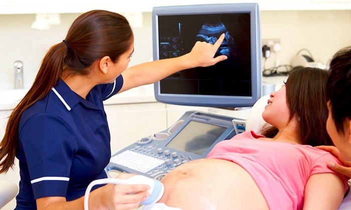 cach-giu-thai-khi-co-tu-cung-ngan-1