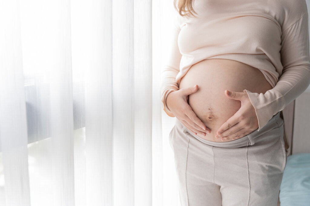 nhau-thai-bam-mat-truoc-nhom-2-1