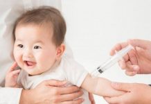 Trẻ bị cúm A phải làm sao khi con sốt, ho, mệt? Check-list từng bước cho bố mẹ