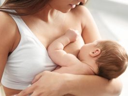 Mẹ bị đau ti khi cho con bú? Cách chỉnh khớp ngậm đúng cho bé bú mẹ