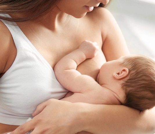 Mẹ bị đau ti khi cho con bú? Cách chỉnh khớp ngậm đúng cho bé bú mẹ