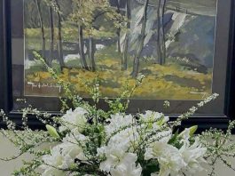 Cắm hoa tuyết mai ngày Tết sao cho đẹp? Hướng dẫn đầy đủ từ cách cắm đến phối hoa tinh tế