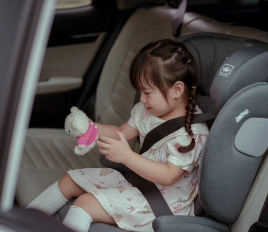 90% ba mẹ chưa biết cách giúp bé chịu ngồi ghế ô tô dễ dàng hơn