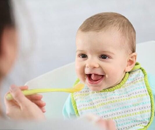 Ăn dặm cho bé: Cẩm nang đồng hành cùng con qua từng nấc thang vị giác an-dam-cho-be-2