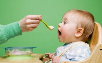 Ăn dặm kiểu truyền thống: Hướng dẫn trọn vẹn từ dấu hiệu sẵn sàng đến thực đơn và cách kết hợp BLW an-dam-kieu-truyen-thong-2