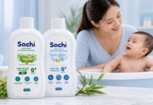 Con bị rôm sảy, mẩn ngứa mùa hè: Mẹ bận rộn vẫn có cách tắm thảo dược cho bé mà không cần đun nấu con-bi-rom-say-man-ngua-mua-he-2